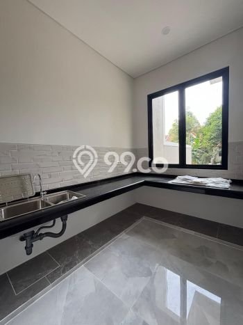 Dijual Rumah Luas Elegan Dengan View Cantik di Citraland, Surabaya Dijual Rumah Luas Elegan Dengan View Cantik di Citraland, Surabaya