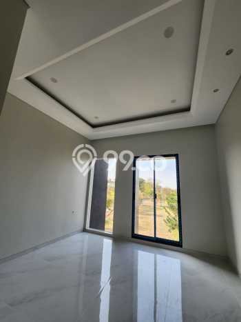 Rumah Elit Modern Siap Huni di Pakuwon Indah Surabaya Rumah Elit Modern Siap Huni di Pakuwon Indah Surabaya