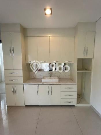 Rumah Elit Modern Tanpa Renovasi di Graha Surabaya Rumah Elit Modern Tanpa Renovasi di Graha Surabaya