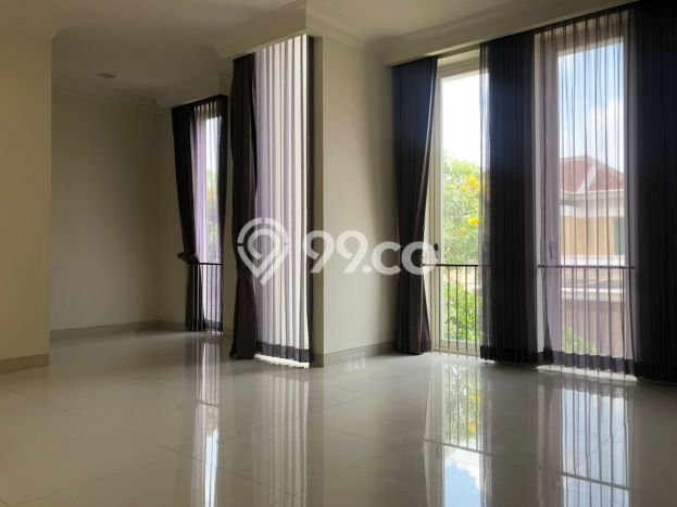 Rumah sewa siap pakai 4 KT di Pakuwon Indah, Surabaya Rumah sewa siap pakai 4 KT di Pakuwon Indah, Surabaya