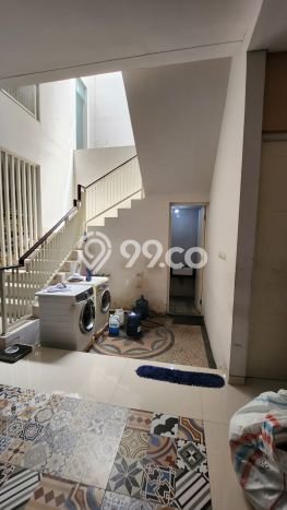 Rumah 4 KT 4 KM Luas Tanah 300m², Luas Bangunan 288m² di Wiyung, Surabaya Rumah 4 KT 4 KM Luas Tanah 300m², Luas Bangunan 288m² di Wiyung, Surabaya