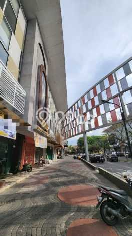 Ruko untuk Disewa di Pusat Surabaya Luas Bangunan 250m2 Ruko untuk Disewa di Pusat Surabaya Luas Bangunan 250m2