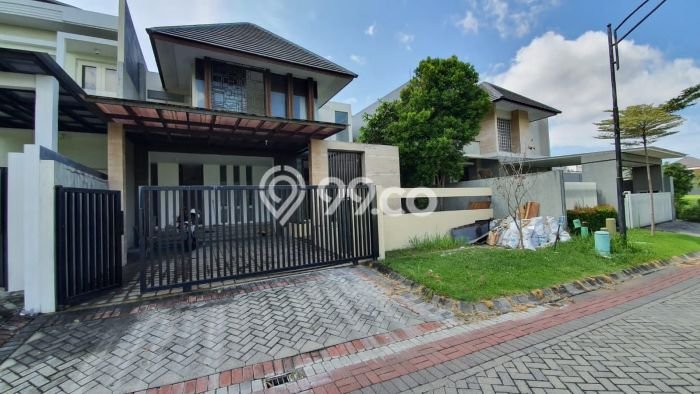 Hunian Mewah LB 400m2 Siap Pakai Desain Elegan di Graha, Surabaya Hunian Mewah LB 400m2 Siap Pakai Desain Elegan di Graha, Surabaya