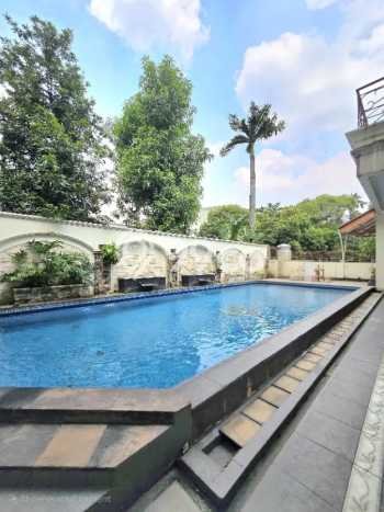 Rumah Mewah LB 600m2 Siap Pakai Desain Elegan di Pondok Indah, Jakarta Selatan Rumah Mewah LB 600m2 Siap Pakai Desain Elegan di Pondok Indah, Jakarta Selatan