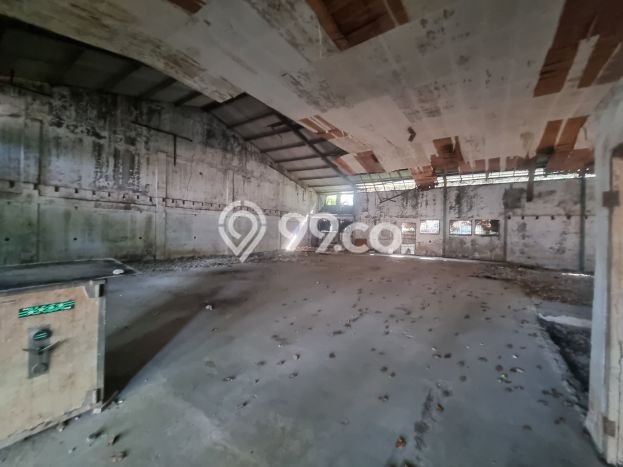 Unit Gudang Dijual di Jakarta Utara LT 1700m2 & LB 600m2 Unit Gudang Dijual di Jakarta Utara LT 1700m2 & LB 600m2