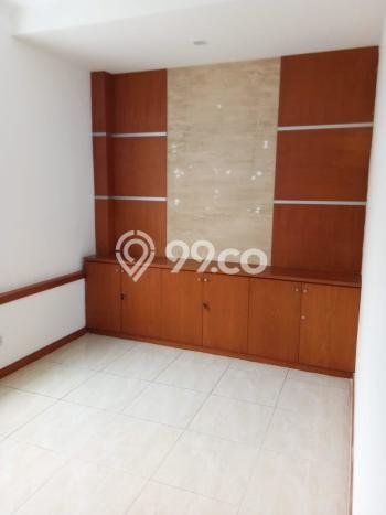 Ruko Dijual di Jakarta Selatan LT 315m2 & LB 626m2 Lokasi Terbaik! Ruko Dijual di Jakarta Selatan LT 315m2 & LB 626m2 Lokasi Terbaik!