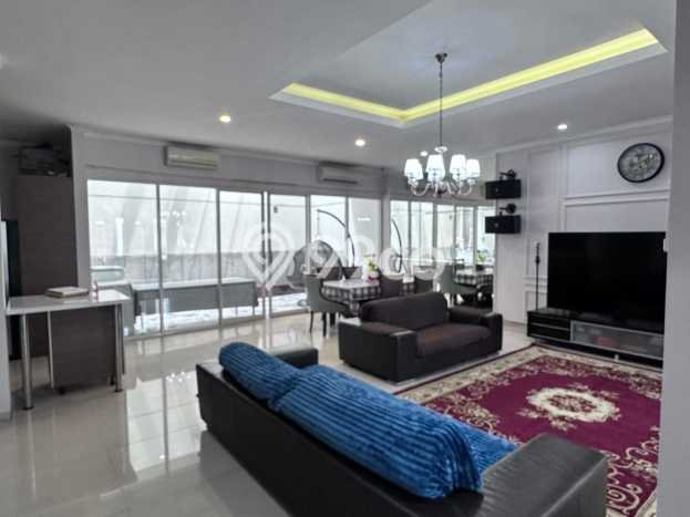 Rumah Eksklusif Dijual LT 200m2 di Kebayoran Baru, Jakarta Selatan Rumah Eksklusif Dijual LT 200m2 di Kebayoran Baru, Jakarta Selatan