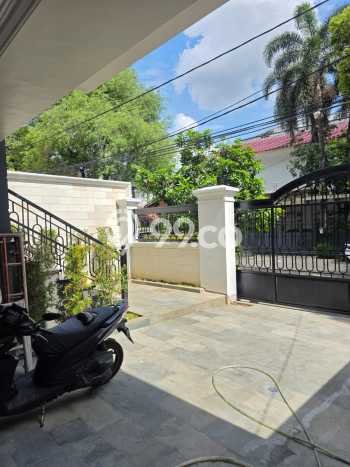 For Sale! Luxury House LT 202m2 Desain Modern di Pakubuwono For Sale! Luxury House LT 202m2 Desain Modern di Pakubuwono