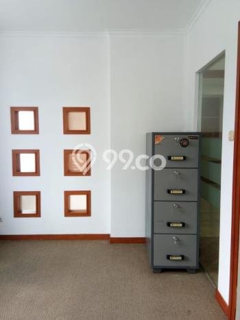 Ruko Dijual di Jakarta Selatan LT 315m2 & LB 626m2 Lokasi Terbaik! Ruko Dijual di Jakarta Selatan LT 315m2 & LB 626m2 Lokasi Terbaik!