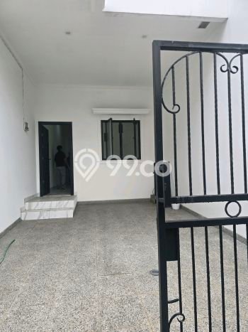 Rumah Elit Modern Tanpa Renovasi di Muara Karang Jakarta Utara Rumah Elit Modern Tanpa Renovasi di Muara Karang Jakarta Utara