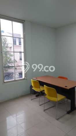 HARGA SPECIAL! Rumah Asri lokasi Kembangan, Luas 85m² Bangunan 230m² HARGA SPECIAL! Rumah Asri lokasi Kembangan, Luas 85m² Bangunan 230m²