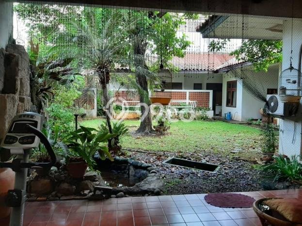 Rumah Mewah LB 750m2 Siap Huni Desain Elegan di Kemang, Jakarta Selatan Rumah Mewah LB 750m2 Siap Huni Desain Elegan di Kemang, Jakarta Selatan