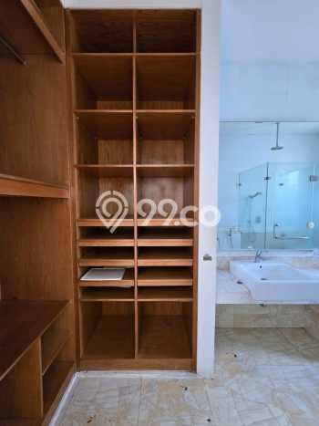 For Sale! Luxury House LT 84m2 Desain Modern di Tomang For Sale! Luxury House LT 84m2 Desain Modern di Tomang