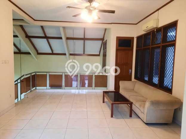 Jual Rumah Luas Elegan Dengan View Eksklusif di Pondok Indah, Jakarta Selatan Jual Rumah Luas Elegan Dengan View Eksklusif di Pondok Indah, Jakarta Selatan