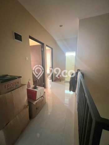 Rumah Luas Asri 4 KT Siap Pakai di Meruya Jakarta Barat Rumah Luas Asri 4 KT Siap Pakai di Meruya Jakarta Barat