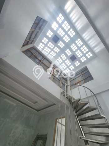 Rumah Luxury Modern Tanpa Renovasi di Puri Indah Jakarta Barat Rumah Luxury Modern Tanpa Renovasi di Puri Indah Jakarta Barat