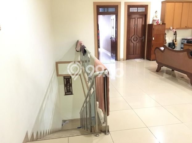 Dijual Rumah Mewah Elegan Dengan View Eksklusif di Taman Palem, Jakarta Barat Dijual Rumah Mewah Elegan Dengan View Eksklusif di Taman Palem, Jakarta Barat