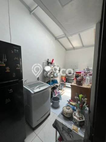 Rumah Luas Asri 4 KT Siap Pakai di Meruya Jakarta Barat Rumah Luas Asri 4 KT Siap Pakai di Meruya Jakarta Barat