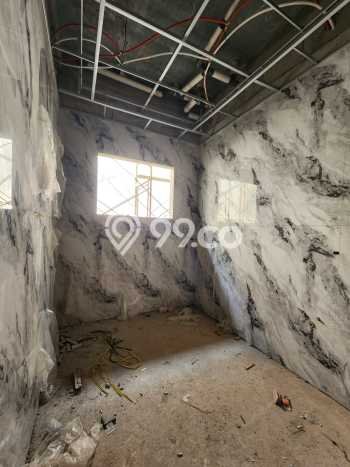 Rumah Luxury Modern Tanpa Renovasi di Puri Indah Jakarta Barat Rumah Luxury Modern Tanpa Renovasi di Puri Indah Jakarta Barat