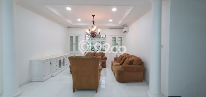 Rumah LT 180m² / LB 350m² One Gate System di Kelapa Gading, Jakarta Utara Rumah LT 180m² / LB 350m² One Gate System di Kelapa Gading, Jakarta Utara
