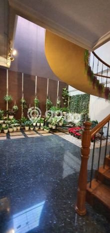 Rumah Elit Modern Siap Huni di Pantai Mutiara Jakarta Utara Rumah Elit Modern Siap Huni di Pantai Mutiara Jakarta Utara