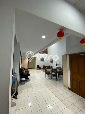 PRIME LOCATION! Ruko Kawasan Wahid Hasyim, Luas 300m², Area Bisnis, Posisi Premium PRIME LOCATION! Ruko Kawasan Wahid Hasyim, Luas 300m², Area Bisnis, Posisi Premium