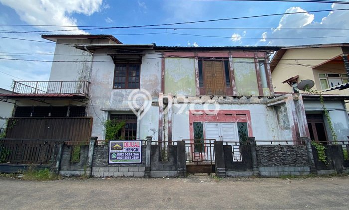 Dijual Kost Strategis di Pontianak Tenggara, Pontianak 3 KT, 2 KM, Luas Bangunan 259m2 Dijual Kost Strategis di Pontianak Tenggara, Pontianak 3 KT, 2 KM, Luas Bangunan 259m2