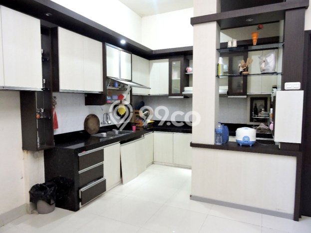 Rumah Eksklusif Siap Huni LT 200m2 di Pontianak Selatan, Pontianak Rumah Eksklusif Siap Huni LT 200m2 di Pontianak Selatan, Pontianak