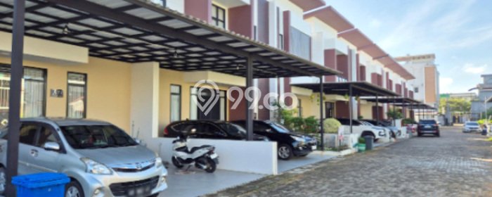 Siap Huni Rumah Mewah 5 Kamar di Pontianak Tenggara Dekat ke Mana Pun Siap Huni Rumah Mewah 5 Kamar di Pontianak Tenggara Dekat ke Mana Pun