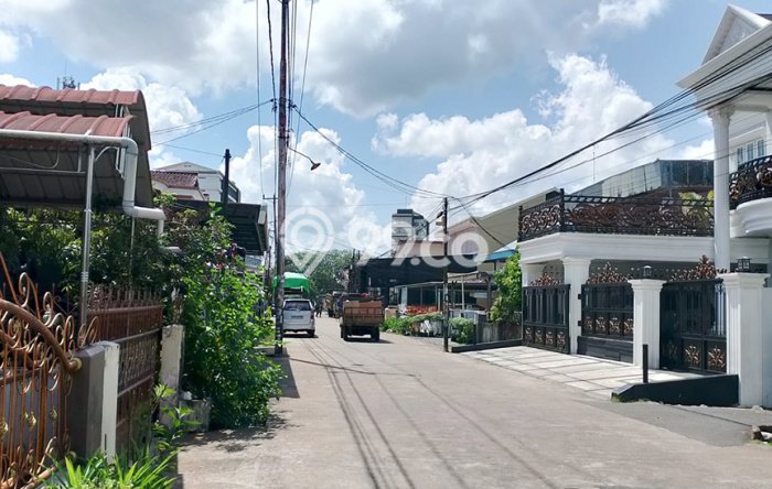 Unit Kost Dijual di Pontianak Kota dengan 55 Kamar Tidur & Luas Bangunan 1967m2 Unit Kost Dijual di Pontianak Kota dengan 55 Kamar Tidur & Luas Bangunan 1967m2