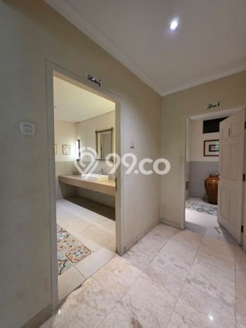 Unit Komersial Tersedia di Senopati Spesifikasi LB 204m2 Unit Komersial Tersedia di Senopati Spesifikasi LB 204m2