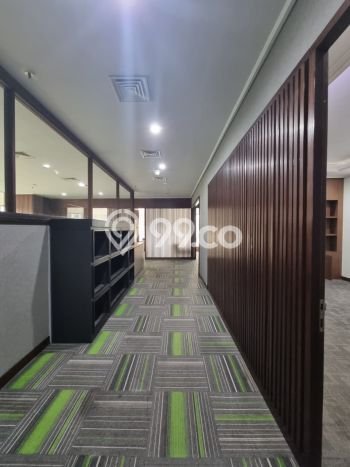Kantor Disewakan di , Luas 334m2m², Area Bisnis, Jalan Strategis Kantor Disewakan di , Luas 334m2m², Area Bisnis, Jalan Strategis