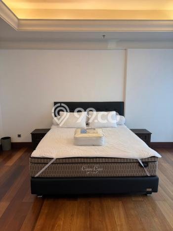 Hunian Apartemen Sewa Siap Huni di SCBD Jakarta Selatan dengan 3 KT / 4 KM Hunian Apartemen Sewa Siap Huni di SCBD Jakarta Selatan dengan 3 KT / 4 KM