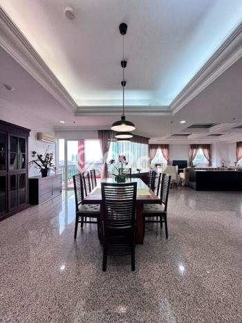 Siap Huni Apartemen Luxury di Pondok Indah 4 Kamar & 2 Kamar Mandi Siap Huni Apartemen Luxury di Pondok Indah 4 Kamar & 2 Kamar Mandi
