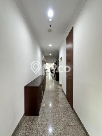 Siap Huni Apartemen Luxury di Pondok Indah 4 Kamar & 2 Kamar Mandi Siap Huni Apartemen Luxury di Pondok Indah 4 Kamar & 2 Kamar Mandi