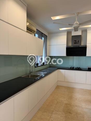Rumah di , Akses ke Sekolah, LT 250m2m² Rumah di , Akses ke Sekolah, LT 250m2m²