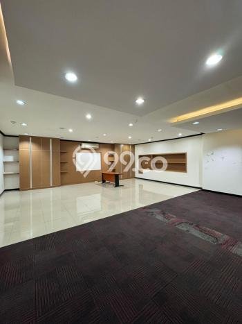 Unit Kantor Tersedia di Thamrin Spesifikasi LB 899m2 Unit Kantor Tersedia di Thamrin Spesifikasi LB 899m2