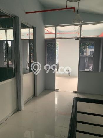 Gudang disewakan di BSD Tangerang Selatan dengan luas bangunan 390m2 Gudang disewakan di BSD Tangerang Selatan dengan luas bangunan 390m2