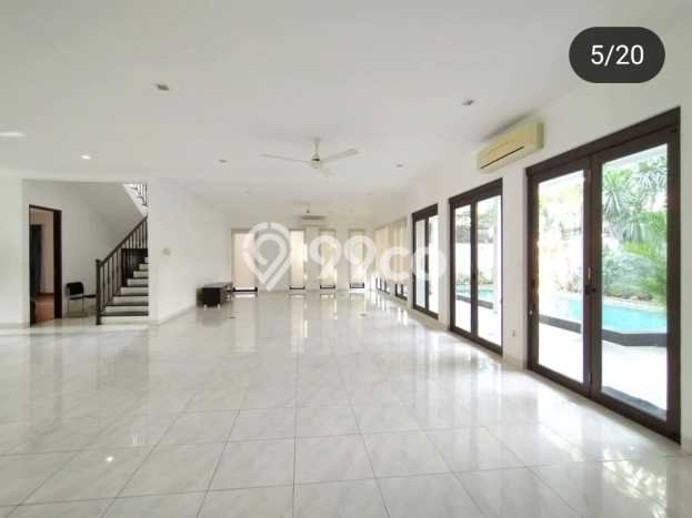 Rumah Luxury Modern Tanpa Renovasi di Kemang Jakarta Selatan Rumah Luxury Modern Tanpa Renovasi di Kemang Jakarta Selatan