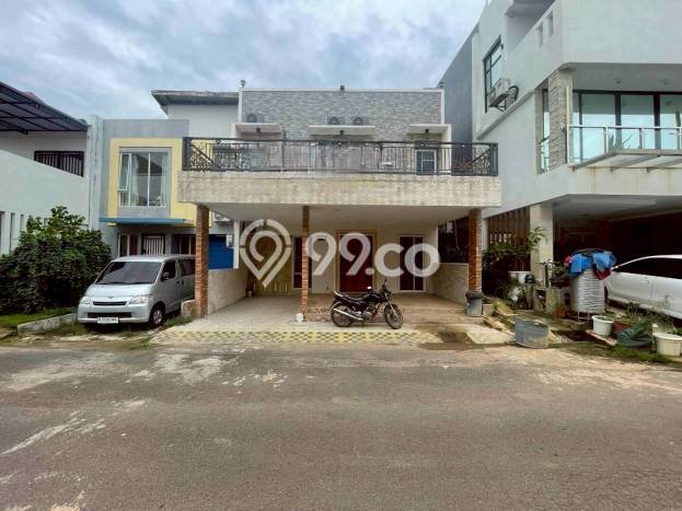 Rumah 5 KT 3 KM Luas Tanah 120m2m², Luas Bangunan 250m2m² di Batam Centre, Batam Rumah 5 KT 3 KM Luas Tanah 120m2m², Luas Bangunan 250m2m² di Batam Centre, Batam