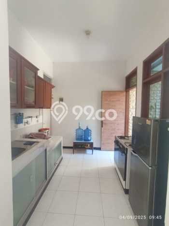 Dijual Cepat Rumah Bagus Siap Huni LB 120m2 di Banyumanik, Semarang Dijual Cepat Rumah Bagus Siap Huni LB 120m2 di Banyumanik, Semarang