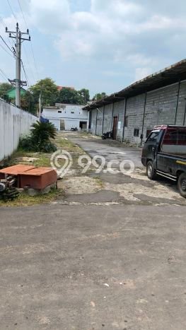 Disewakan Gudang di Kawasan Ramai Tugurejo Luas 4700m2 Disewakan Gudang di Kawasan Ramai Tugurejo Luas 4700m2