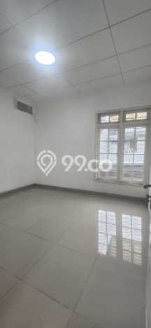 LOKASI STRATEGIS! Rumah di Pluit, Akses ke Stasiun, 4 KM, Luas 363m² LB 500m² LOKASI STRATEGIS! Rumah di Pluit, Akses ke Stasiun, 4 KM, Luas 363m² LB 500m²