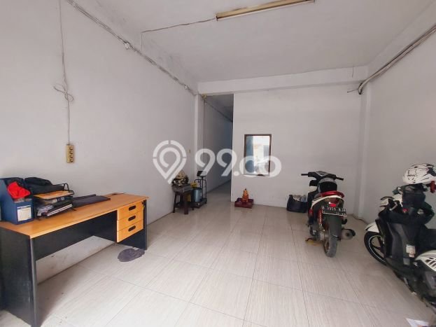 LOKASI STRATEGIS! Ruko Kawasan Bandengan, Luas 64m², Akses Utama LOKASI STRATEGIS! Ruko Kawasan Bandengan, Luas 64m², Akses Utama