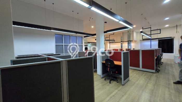 Unit Komersial Dijual di Menteng Jakarta Pusat Luas Tanah 1200m2, Luas Bangunan 1200m2 Unit Komersial Dijual di Menteng Jakarta Pusat Luas Tanah 1200m2, Luas Bangunan 1200m2