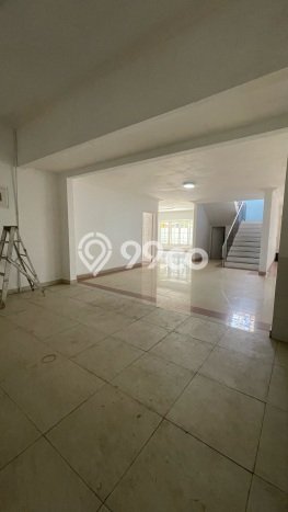 LOKASI STRATEGIS! Rumah di Pluit, Akses ke Stasiun, 4 KM, Luas 363m² LB 500m² LOKASI STRATEGIS! Rumah di Pluit, Akses ke Stasiun, 4 KM, Luas 363m² LB 500m²