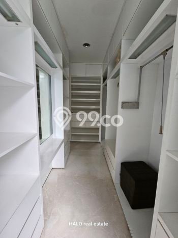Hunian Mewah LB 360m2 Siap Huni Desain Elegan di Kedoya, Jakarta Barat Hunian Mewah LB 360m2 Siap Huni Desain Elegan di Kedoya, Jakarta Barat