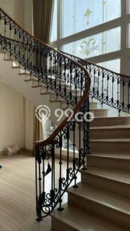 Dijual Rumah Luas Elegan Dengan View Cantik di Puri Indah, Jakarta Barat Dijual Rumah Luas Elegan Dengan View Cantik di Puri Indah, Jakarta Barat