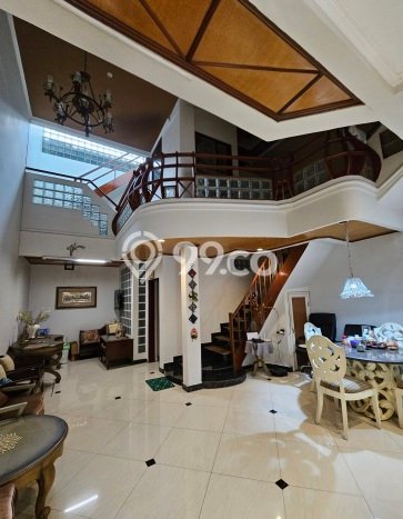 Jual Rumah Luas Megah Dengan View Cantik di Kedoya Baru, Jakarta Barat Jual Rumah Luas Megah Dengan View Cantik di Kedoya Baru, Jakarta Barat
