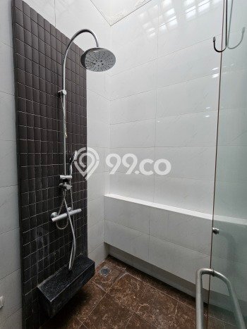 For Sale! Premium House LT 180m2 Desain Elegan di Permata Buana For Sale! Premium House LT 180m2 Desain Elegan di Permata Buana